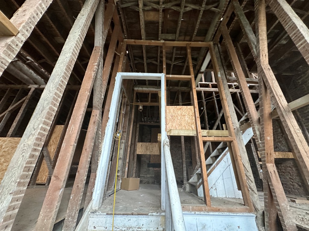 Lot: 144 - DETACHED BUILDING IN NEED OF REPAIR AND REFURBISHMENT WITH APPROVED PLANNING - View from staircase onto first floor